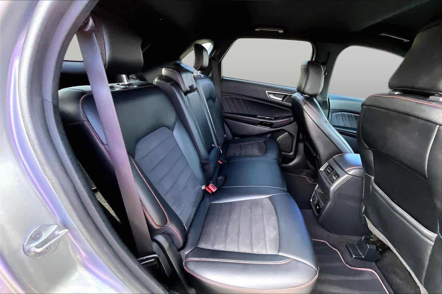 Used 2020 Ford Edge ST-Line FWD image 20