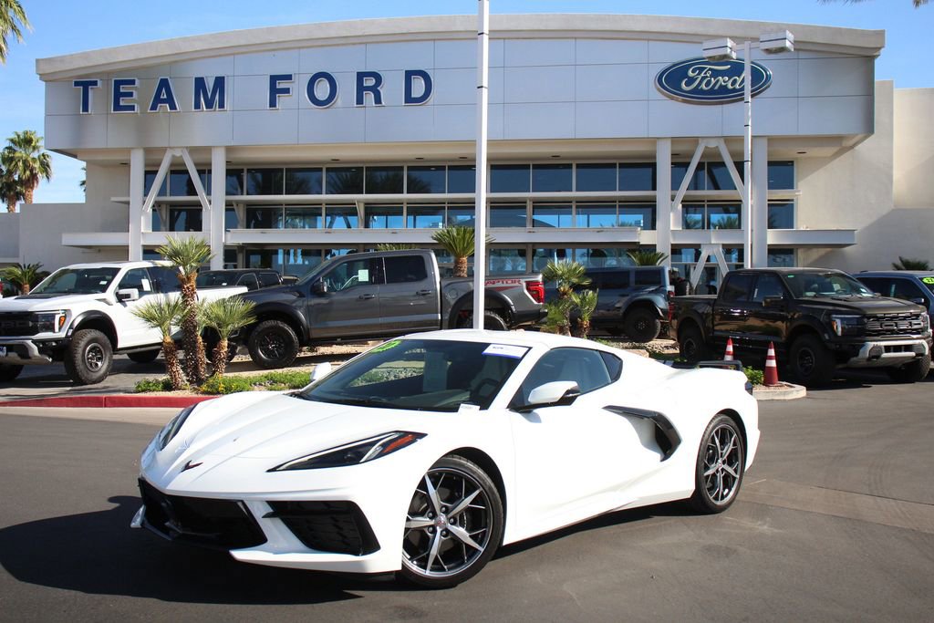 Used 2020 Chevrolet Corvette Stingray Coupe w/ 1LT image 2