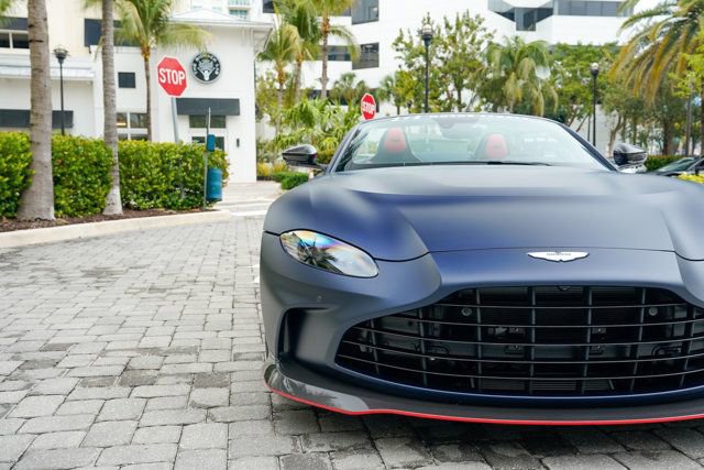 Used 2023 Aston Martin V12 Vantage Roadster RWD image 6