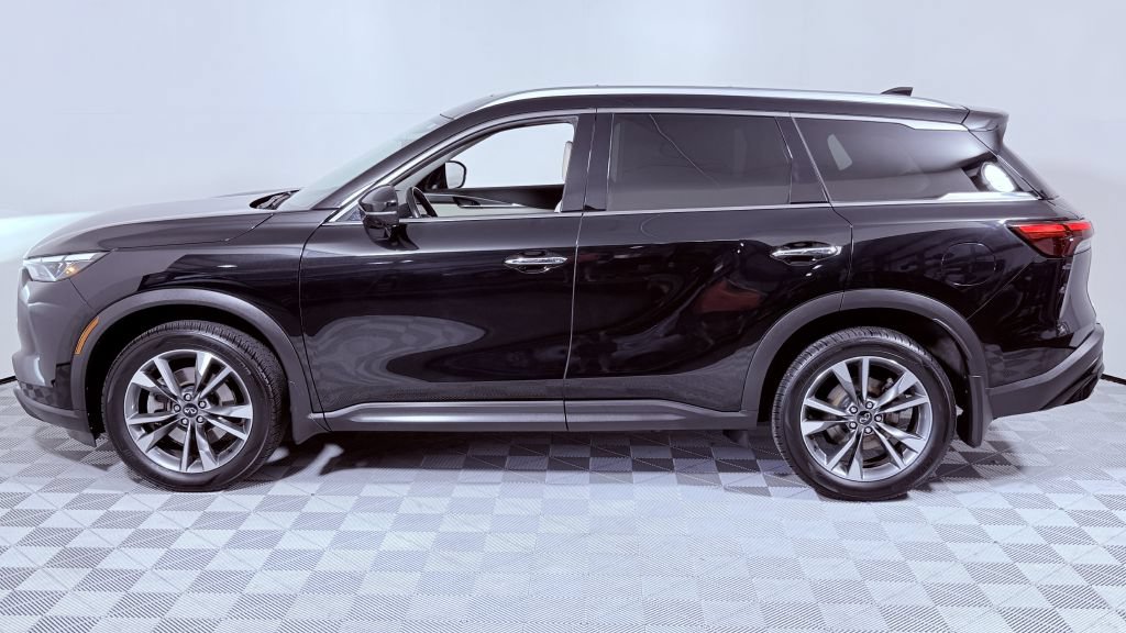 Used 2023 INFINITI QX60 Luxe w/ Cargo Package AWD/4WD image 6