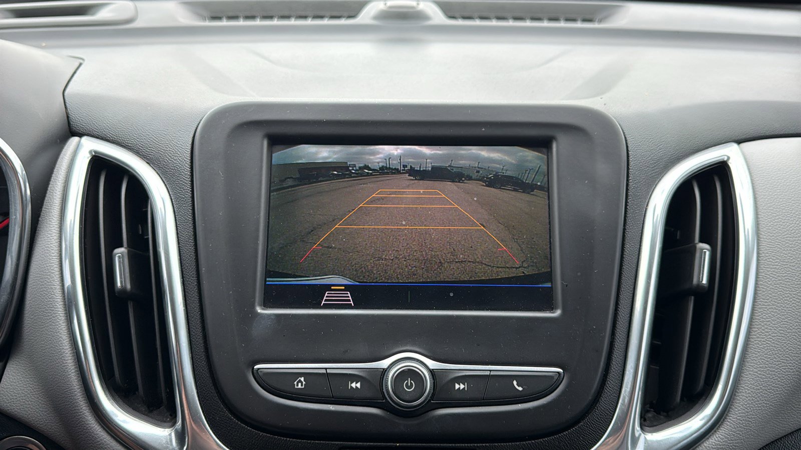 Used 2020 Chevrolet Equinox LS w/ LS Convenience Package image 21