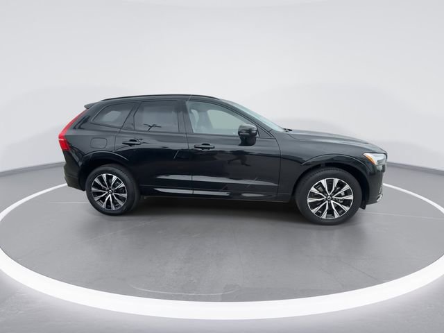 Used 2025 Volvo XC60 B5 Plus AWD/4WD image 9