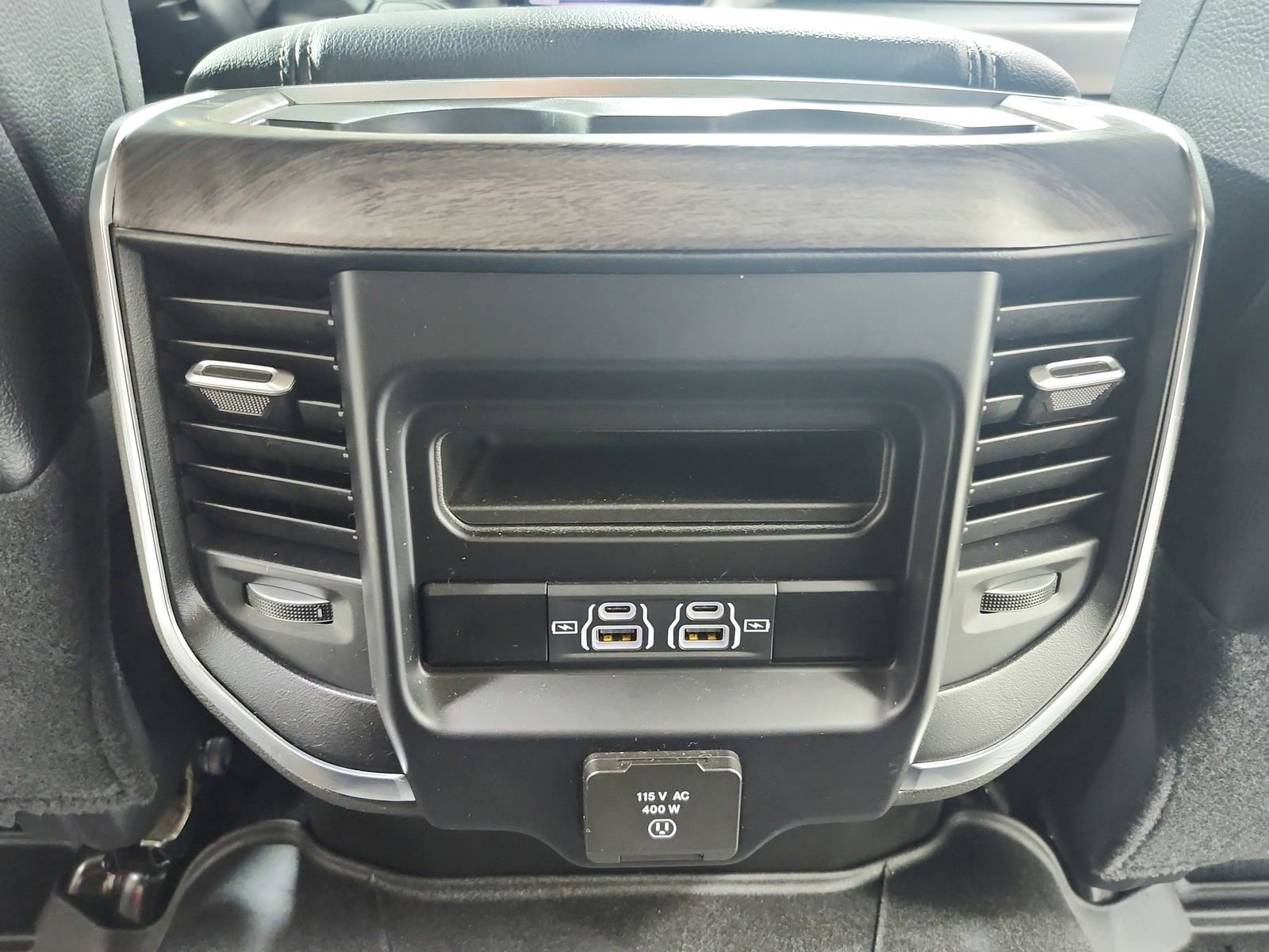 Used 2025 RAM 2500 Laramie AWD/4WD image 39
