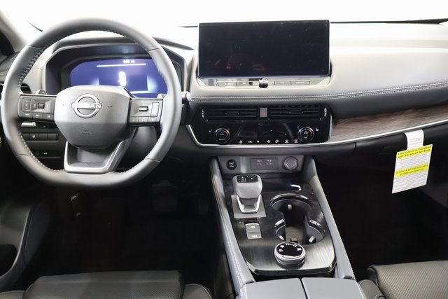 New 2026 Nissan Rogue Platinum AWD/4WD image 13