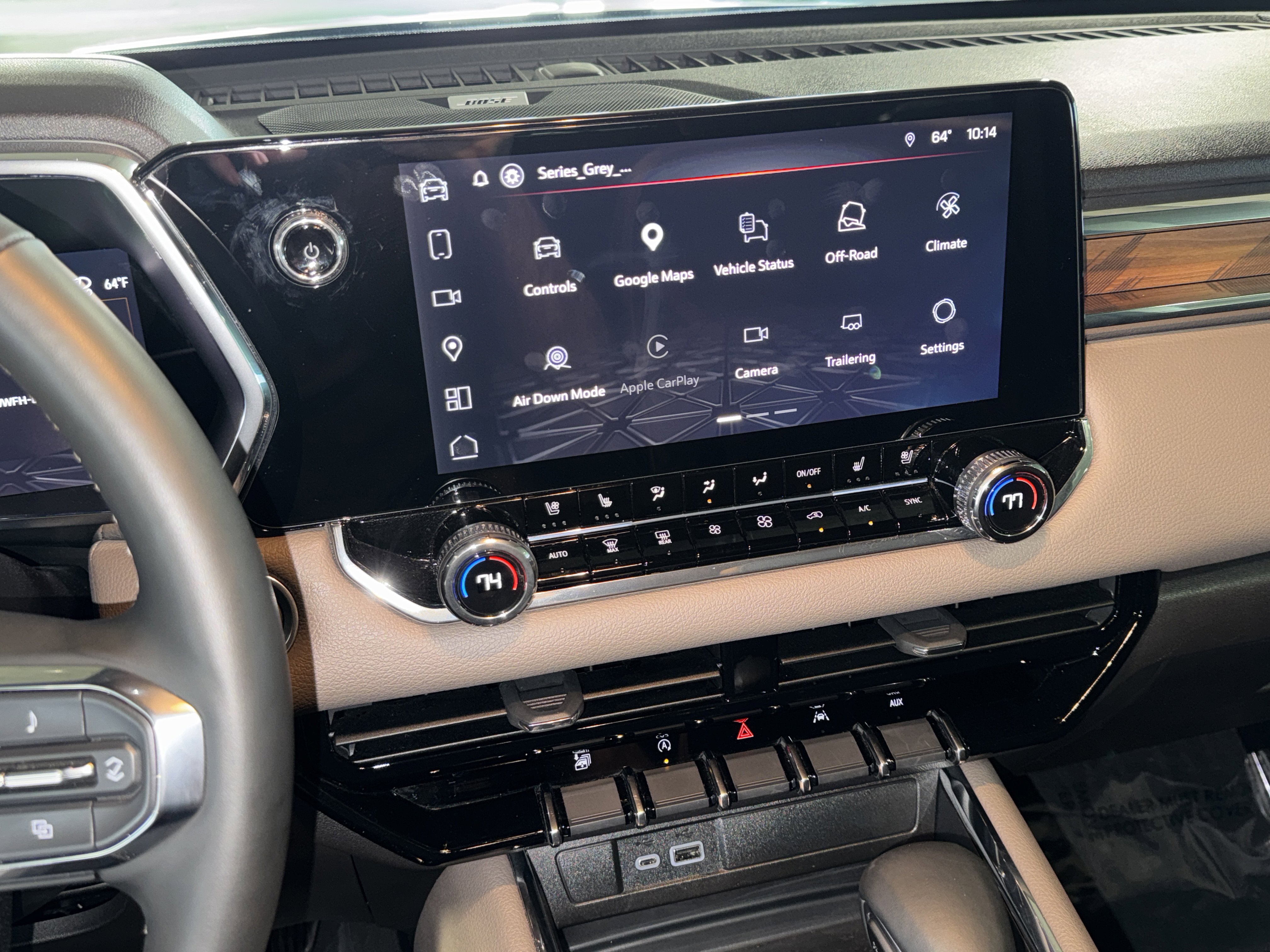 Used 2025 GMC Canyon Denali image 25