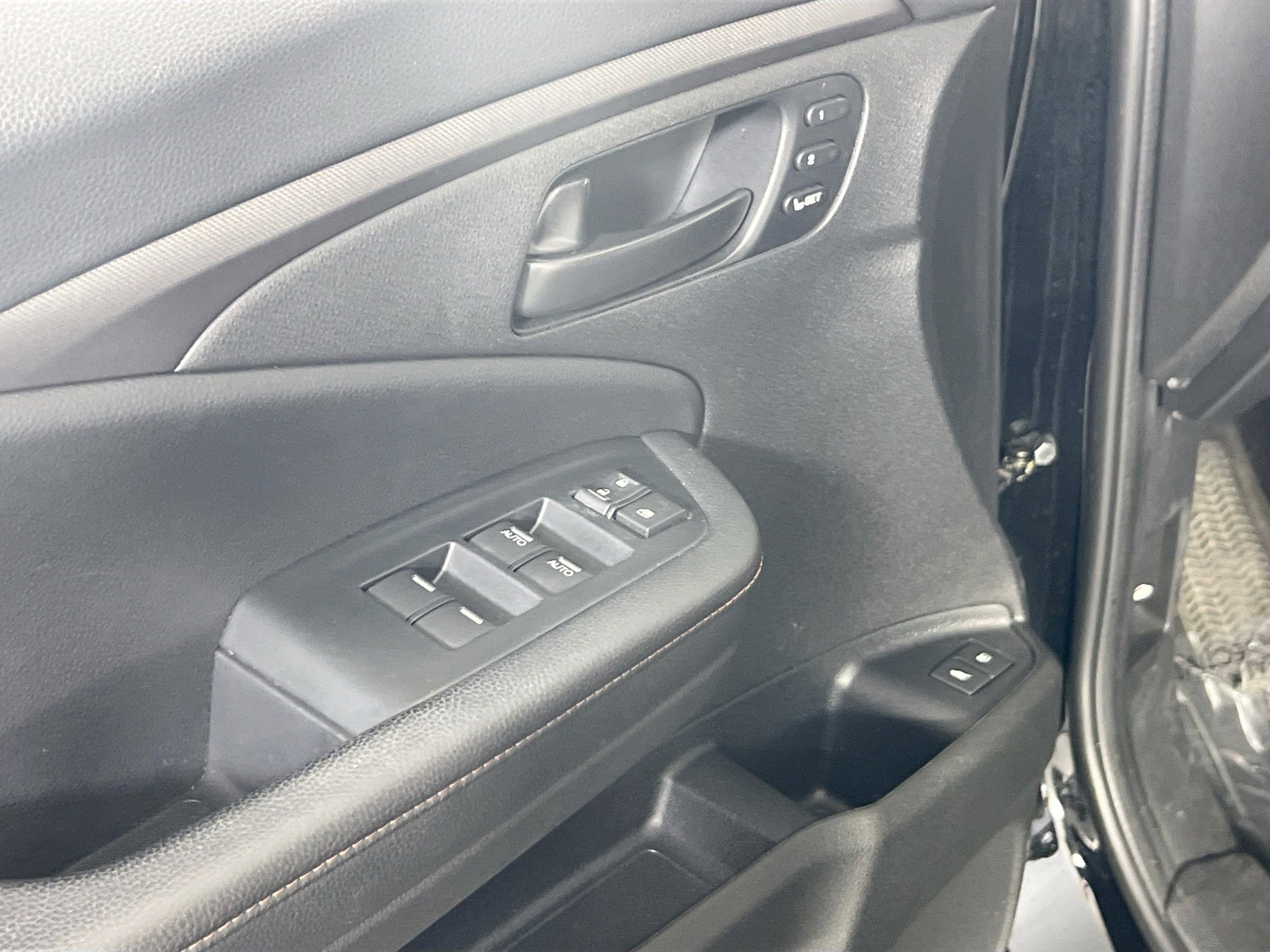 Used 2022 Honda Passport TrailSport image 18