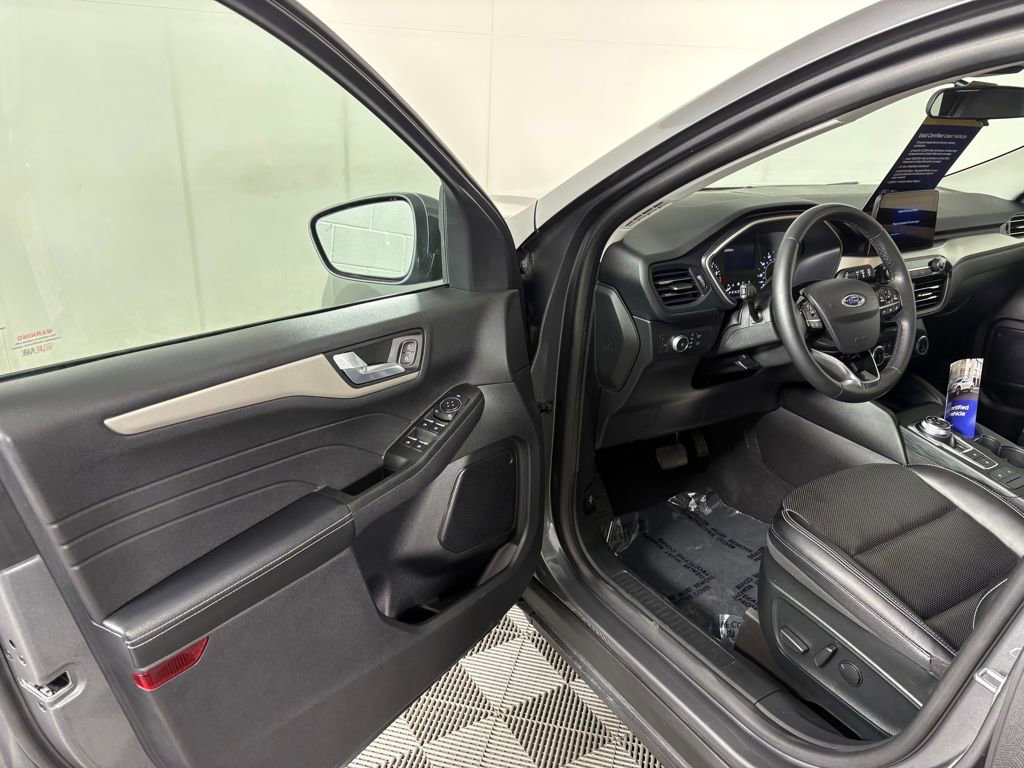 Certified 2022 Ford Escape SEL image 13