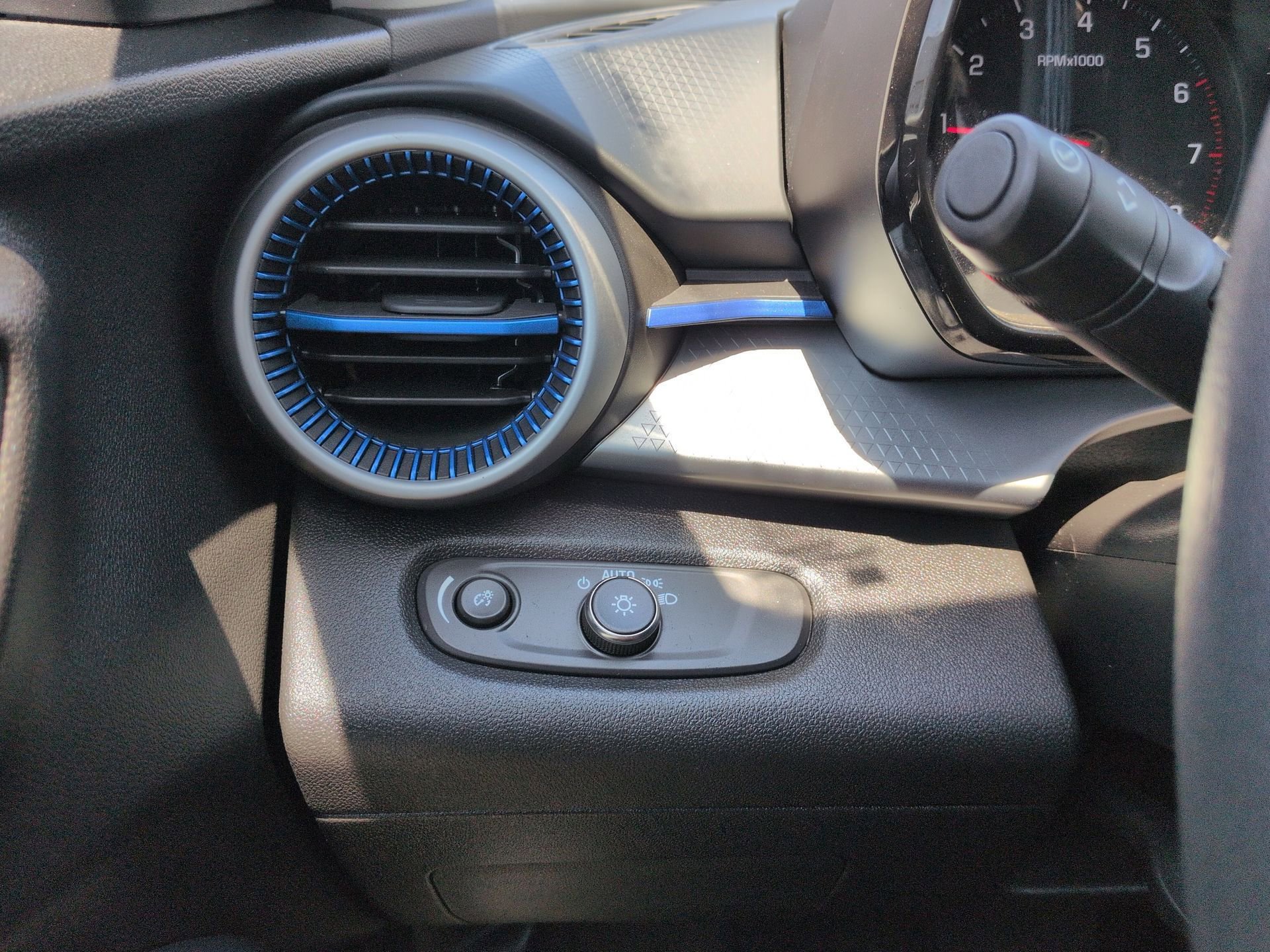 Used 2024 Chevrolet Trax LS FWD image 17