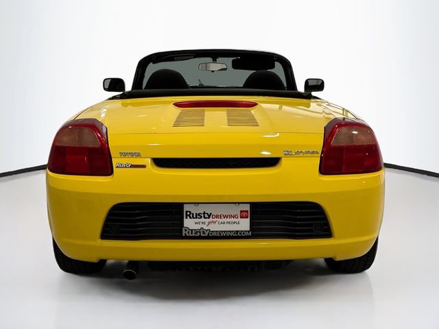 Used 2001 Toyota MR2 RWD image 6