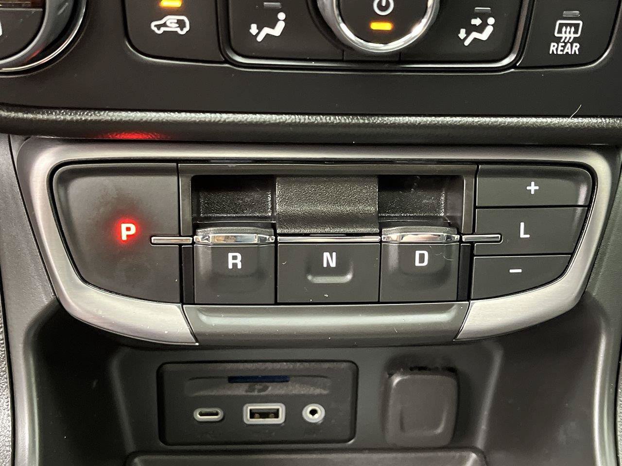 Used 2022 GMC Terrain AT4 w/ LPO, Floor Liner Package AWD/4WD image 24