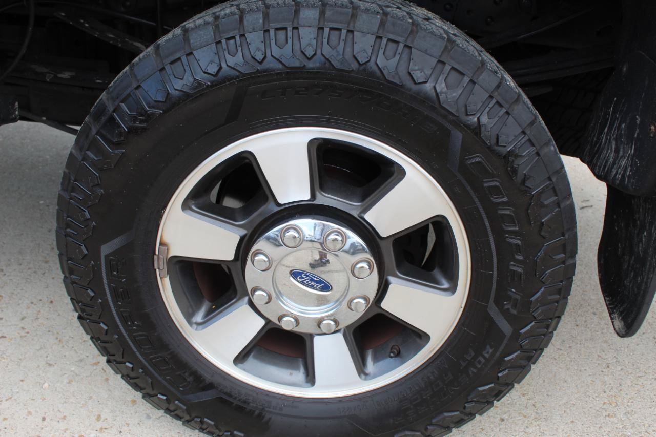 Used 2015 Ford F350 Lariat w/ Lariat Interior Package AWD/4WD image 35