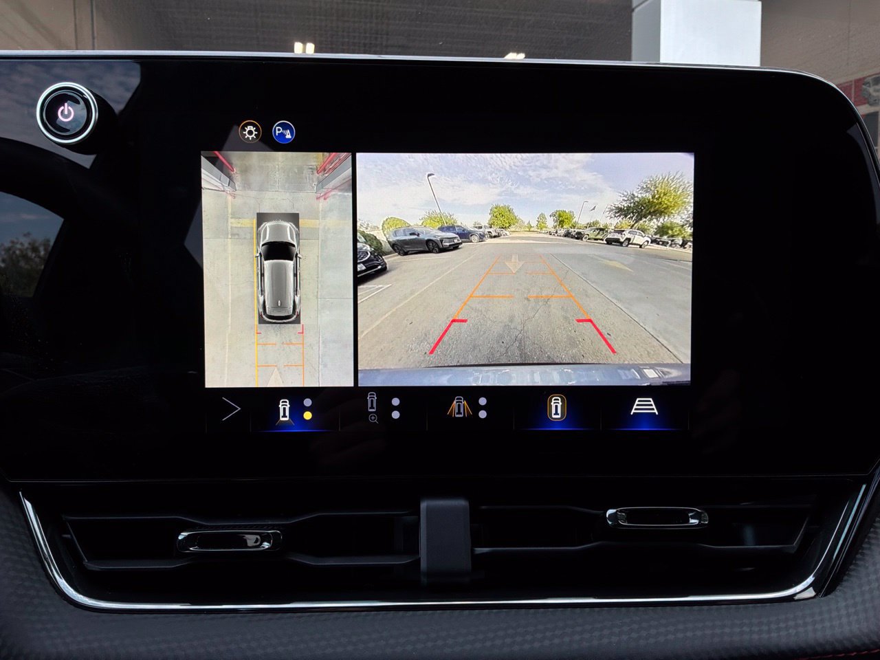 Used 2025 Chevrolet Equinox RS w/ Safety and Technology Package AWD/4WD image 43