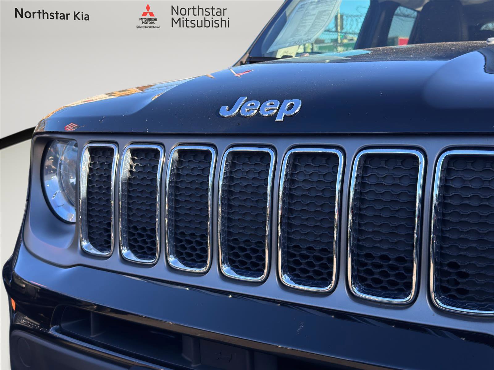Used 2019 Jeep Renegade Limited w/ UConnect 8.4 Nav Group image 10