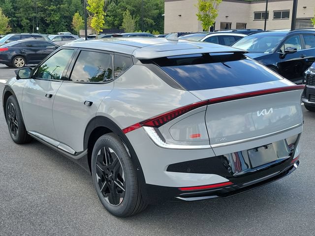 New 2026 Kia EV6 Wind RWD image 6