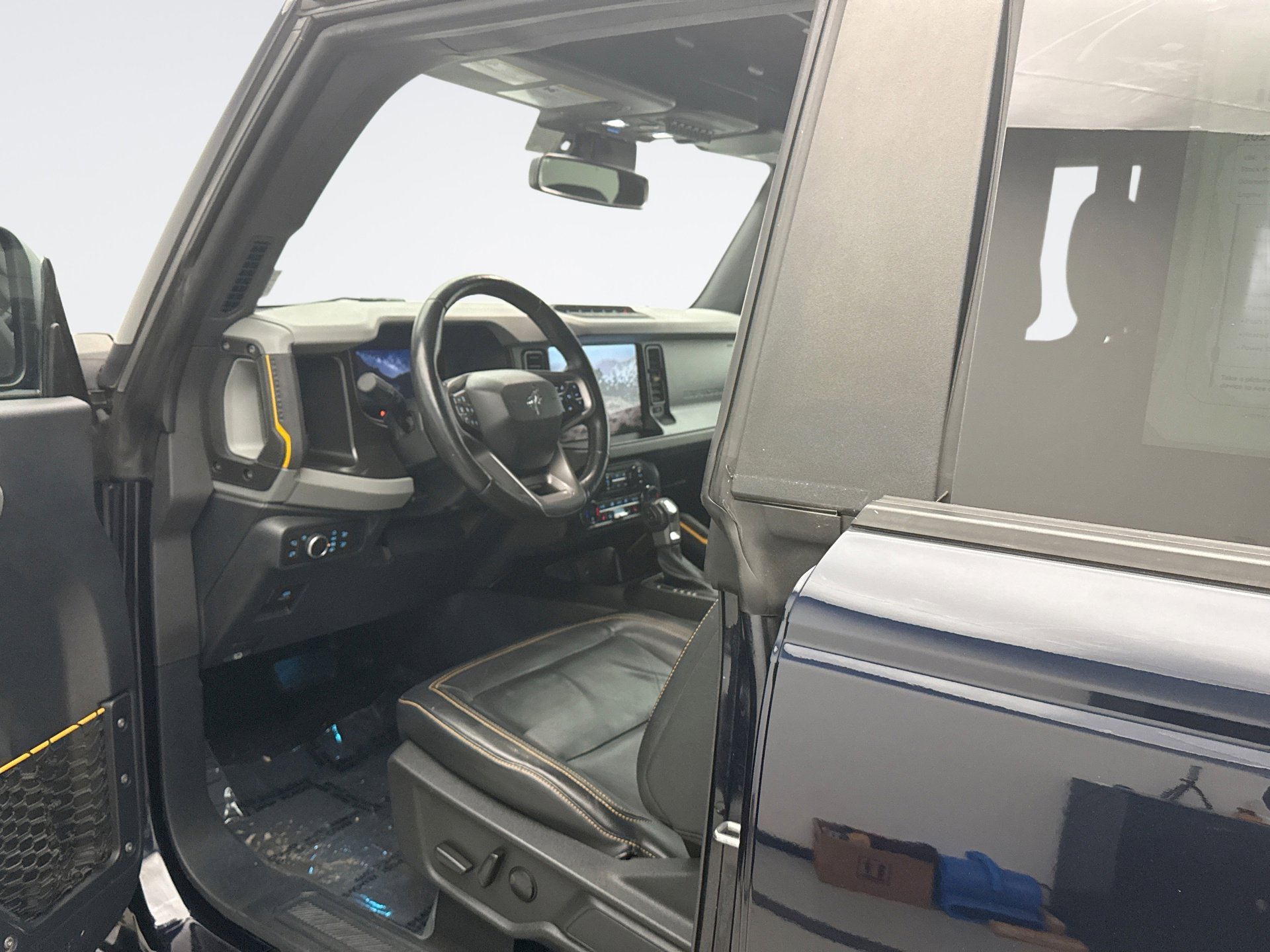 Used 2021 Ford Bronco Badlands image 10