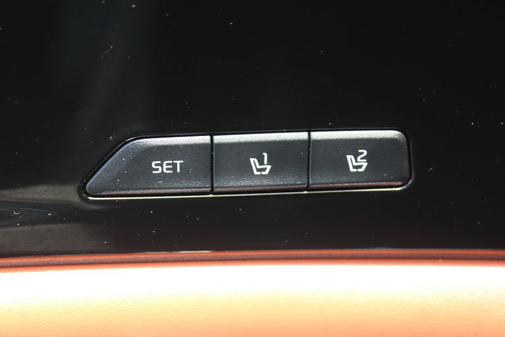 Used 2024 Kia Carnival SX FWD image 29