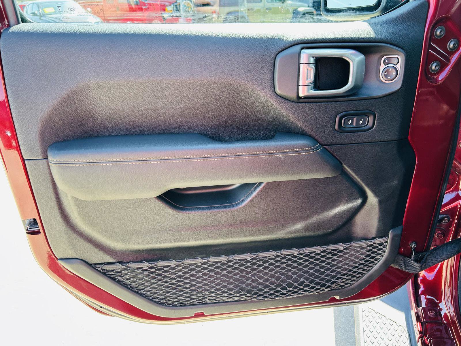 Used 2021 Jeep Gladiator Overland image 10