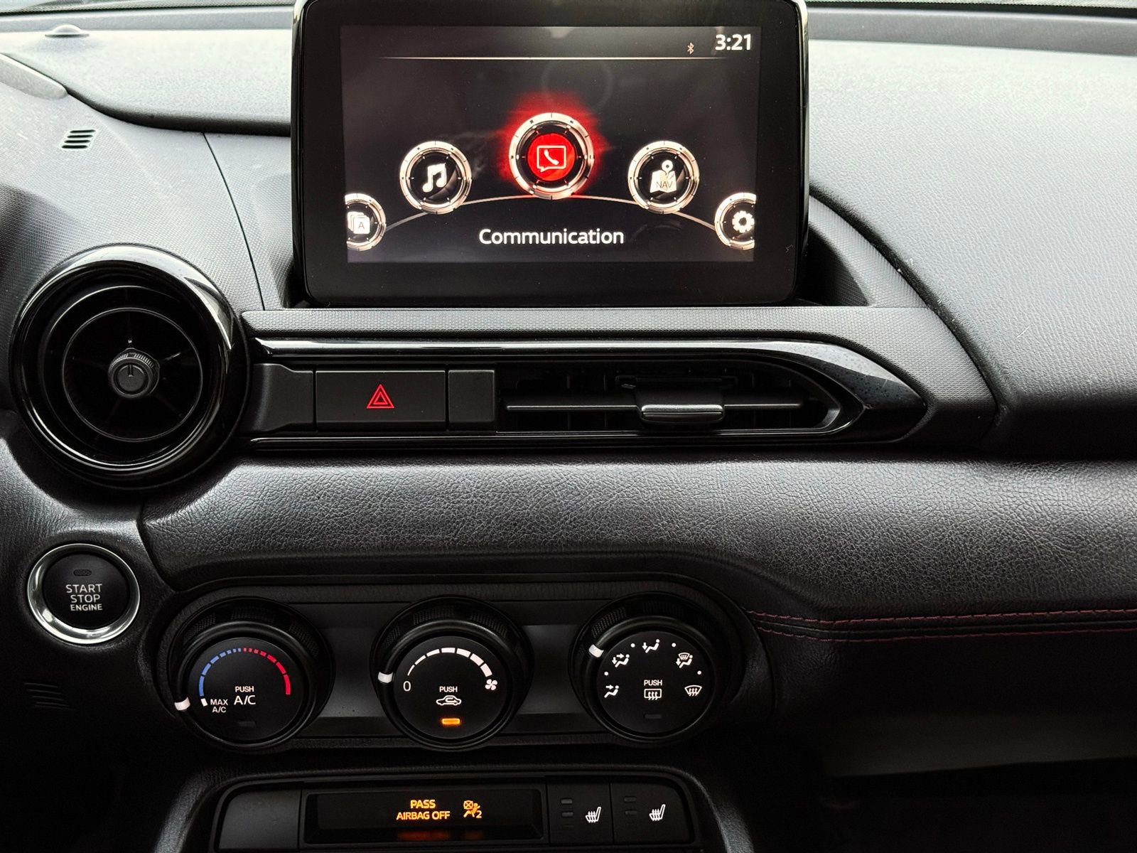 Used 2018 MAZDA MX-5 Miata Club image 42