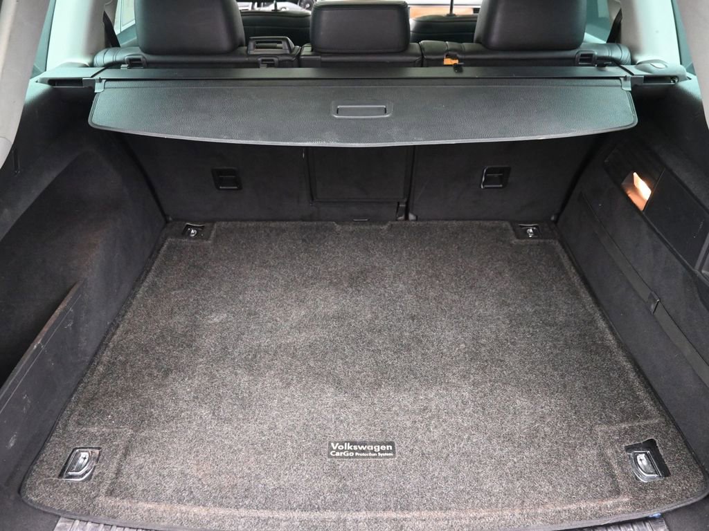 Used 2011 Volkswagen Touareg VR6 AWD/4WD image 9