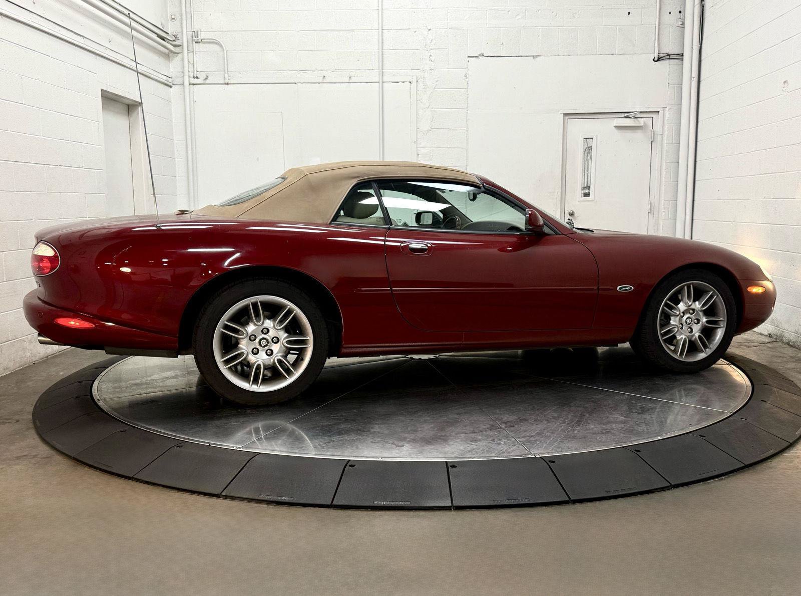 Used 2001 Jaguar XK8 Convertible RWD image 14