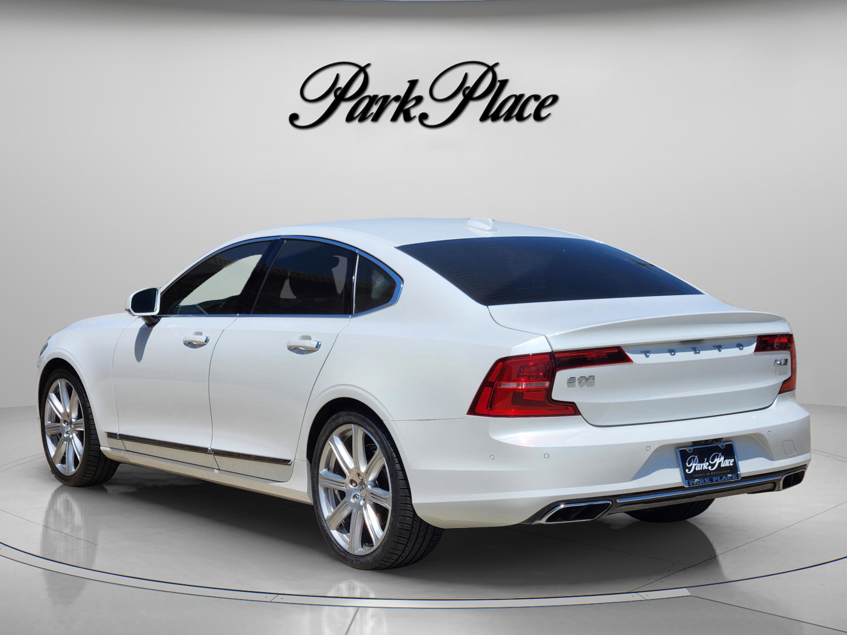 Used 2017 Volvo S90 T6 Inscription w/ Vision Package AWD/4WD image 3