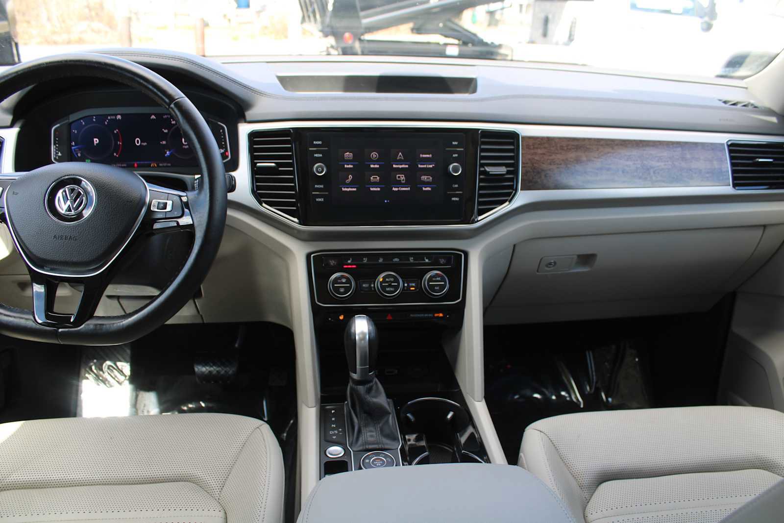 Used 2019 Volkswagen Atlas SEL Premium image 15
