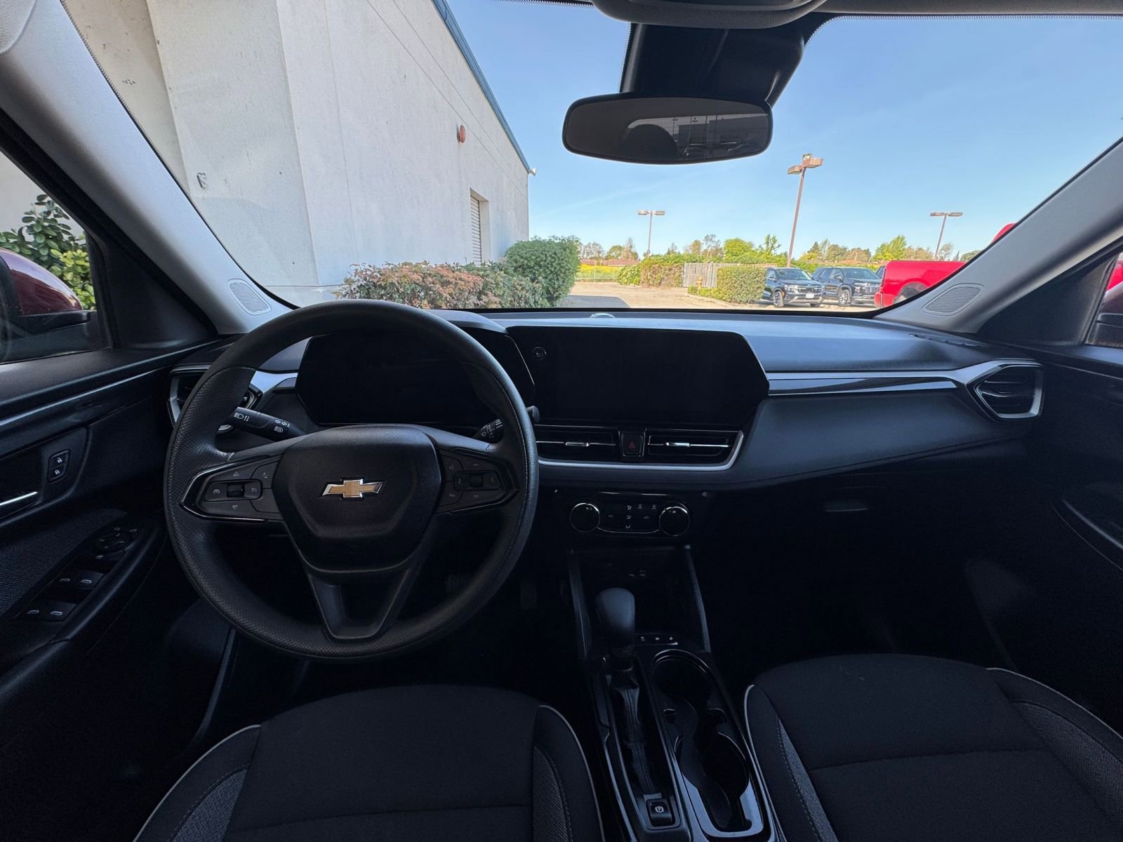 Used 2025 Chevrolet TrailBlazer LT image 33