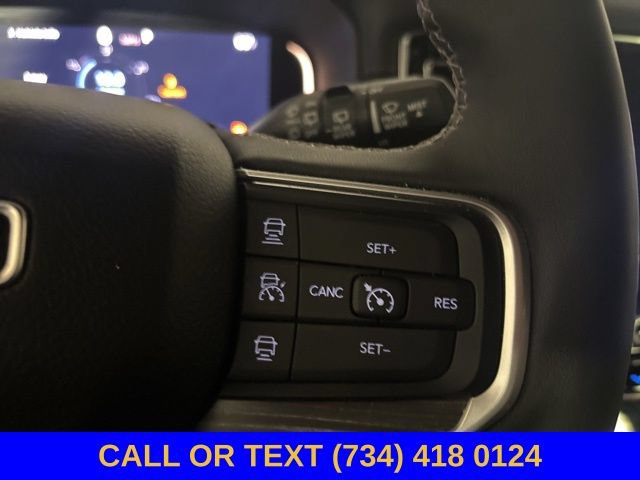 Used 2024 Jeep Wagoneer Series II AWD/4WD image 39