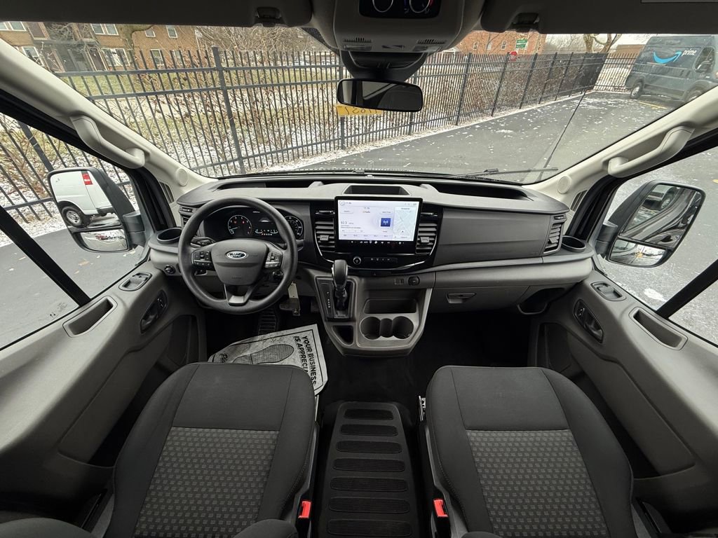 Used 2023 Ford Transit 350 XLT image 12
