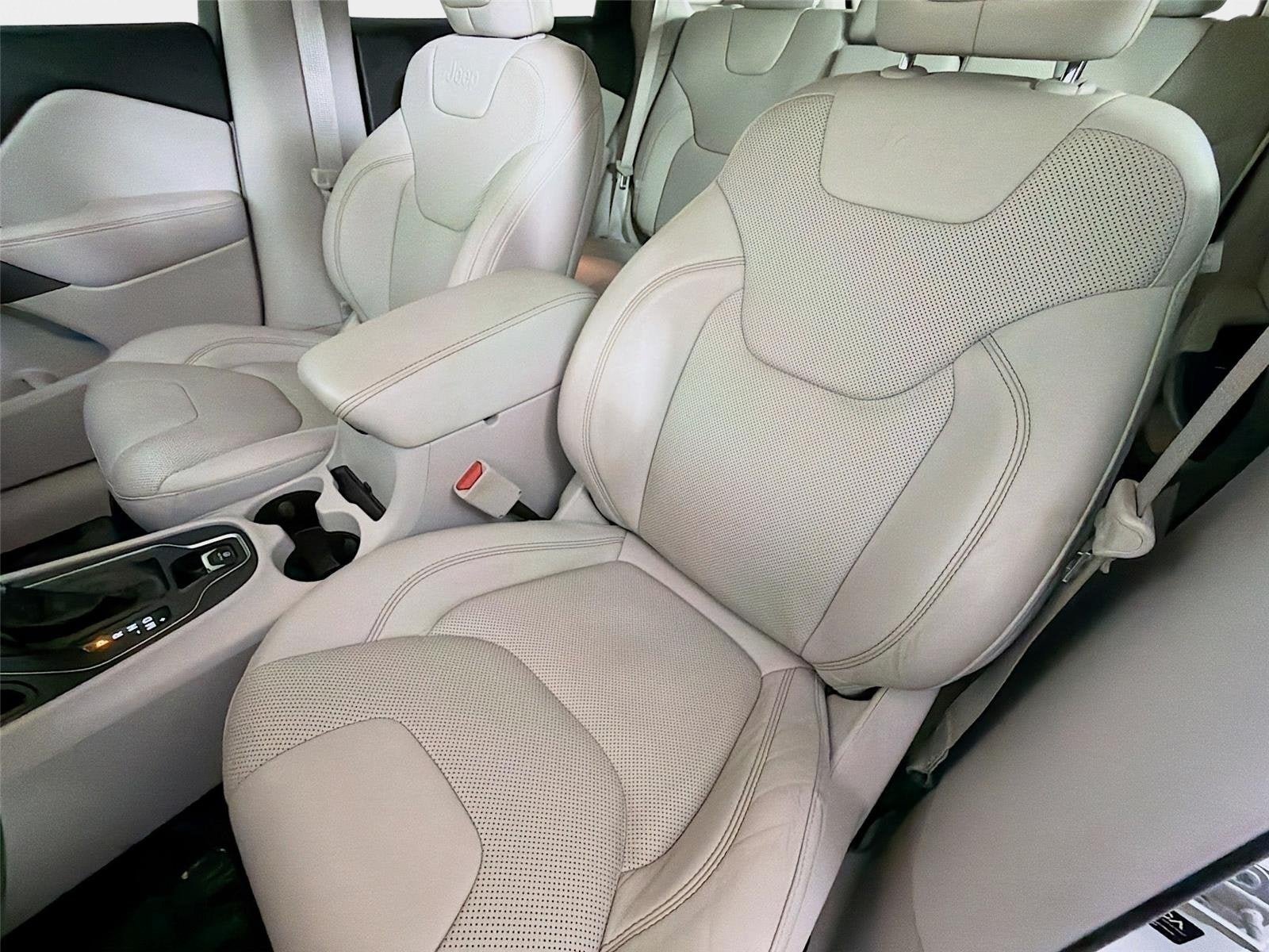 Used 2021 Jeep Cherokee Latitude Lux w/ Sun & Sound Group FWD image 12