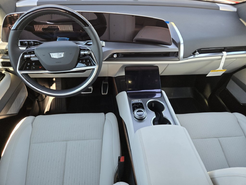 New 2027 Cadillac Vistiq Sport w/ LPO, Trailering Package AWD/4WD image 16