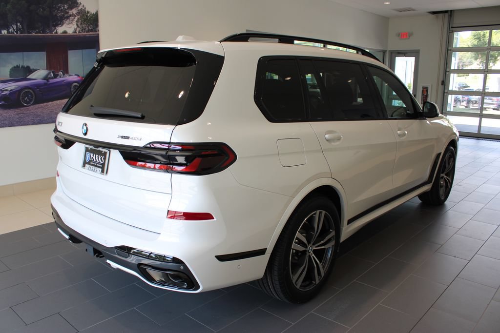 New 2027 BMW X7 xDrive40i w/ M Sport Package AWD/4WD image 18