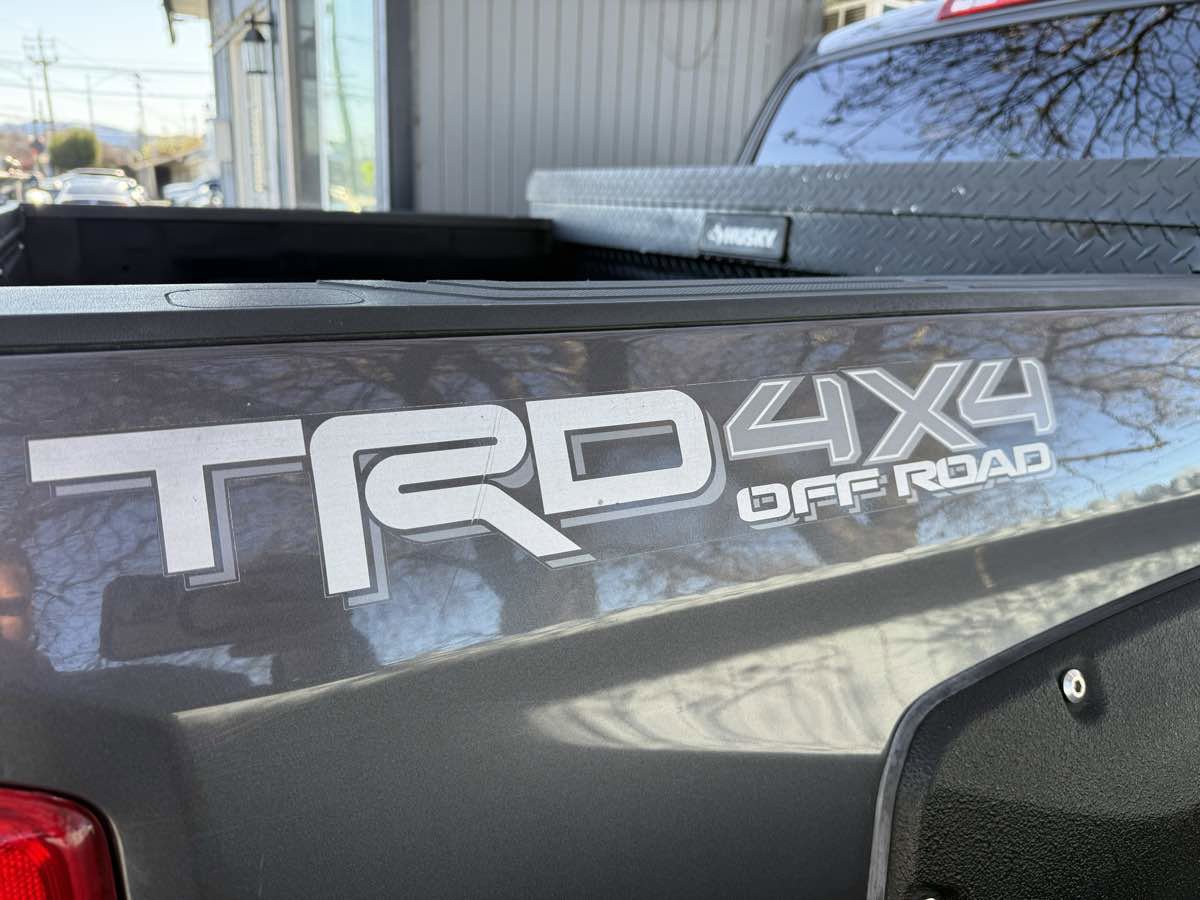 Used 2018 Toyota Tundra SR5 w/ TRD Off Road Package image 29