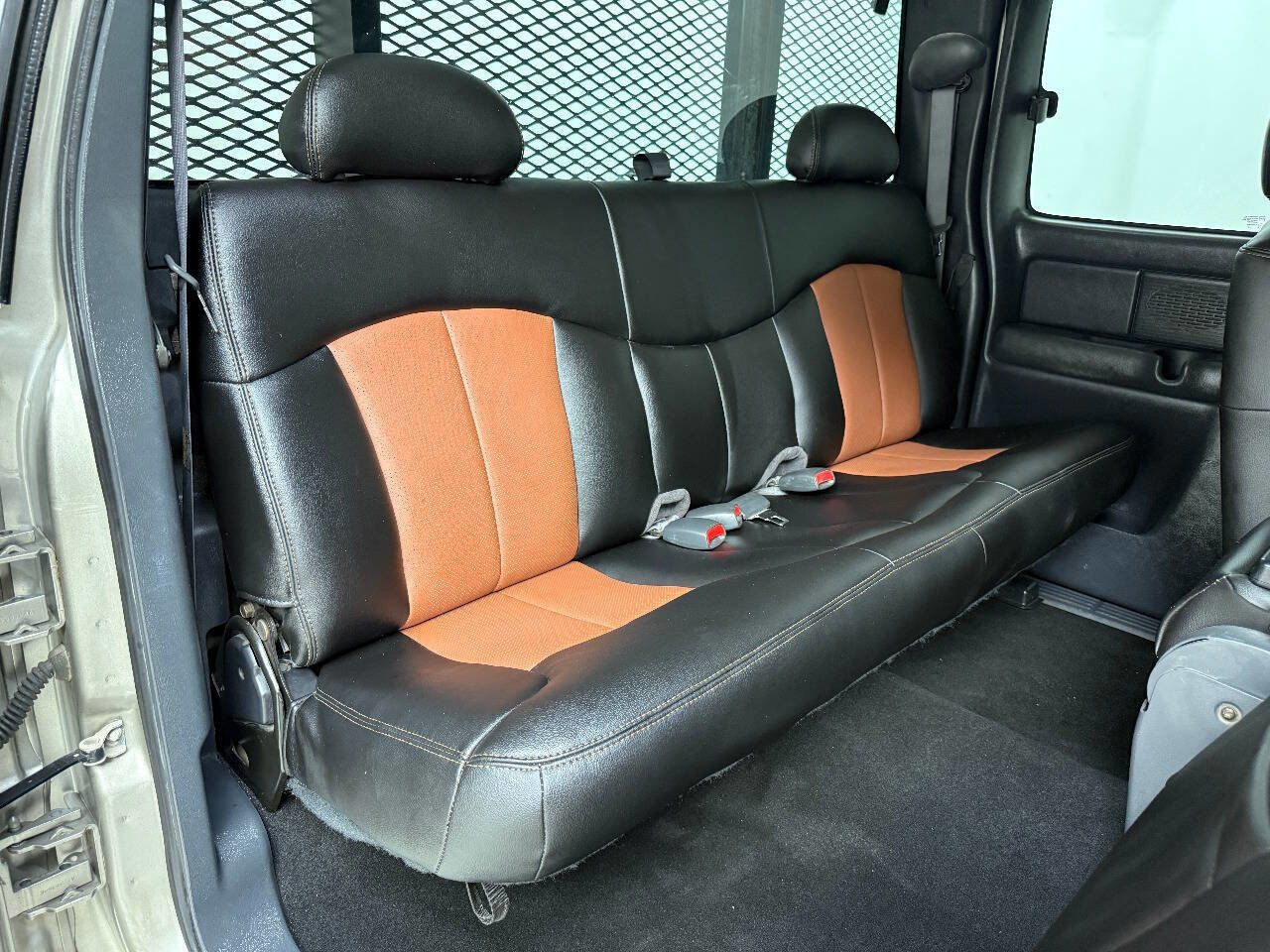 Used 2002 Chevrolet Silverado 3500 2WD Extended Cab image 30