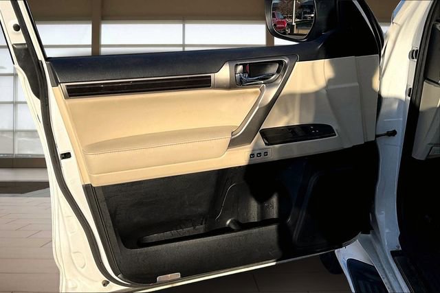 Used 2021 Lexus GX 460 Premium w/ Premium Package image 23