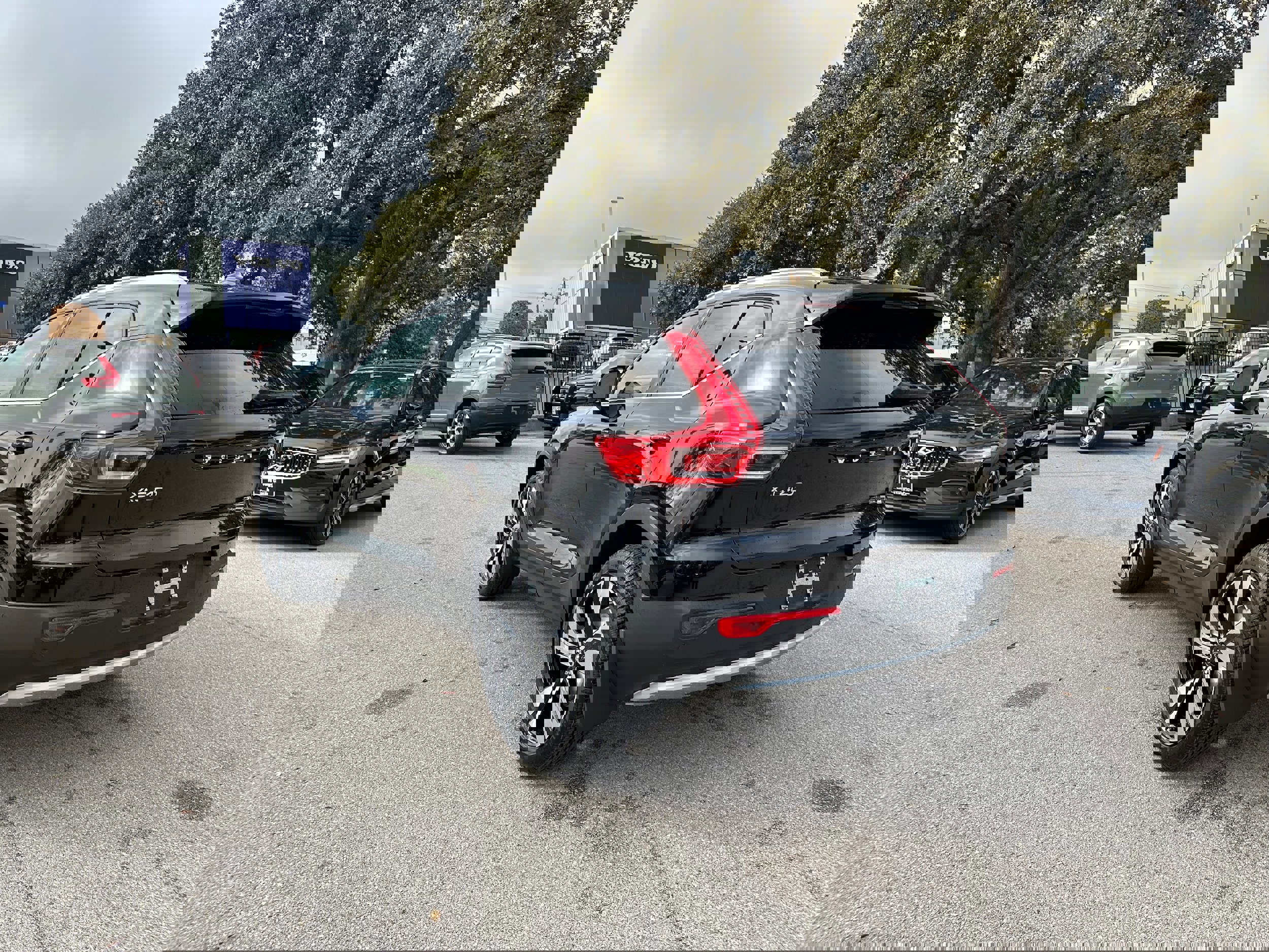 New 2025 Volvo XC40 B5 Plus image 4