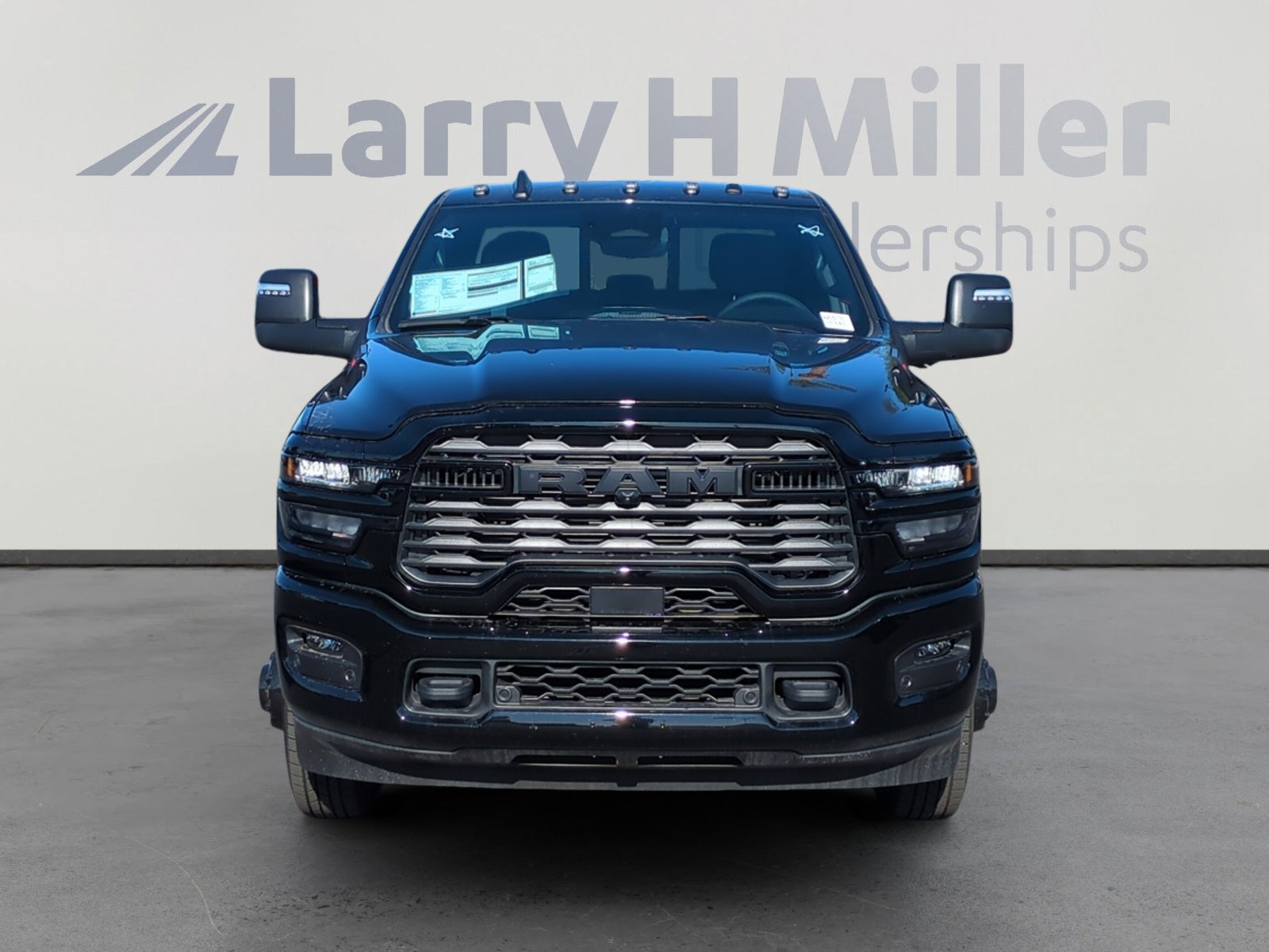 New 2025 RAM 3500 Big Horn image 8