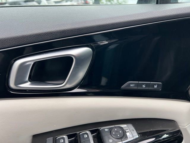 Used 2024 Kia Carnival SX Prestige FWD image 31