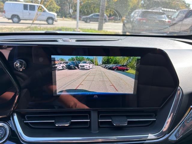 Used 2024 Chevrolet Trax RS w/ Driver Confidence Package image 18