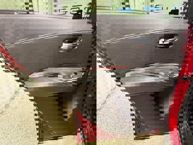 Used 2022 Cadillac XT4 Premium Luxury w/ Enhanced Visibility Package image 17