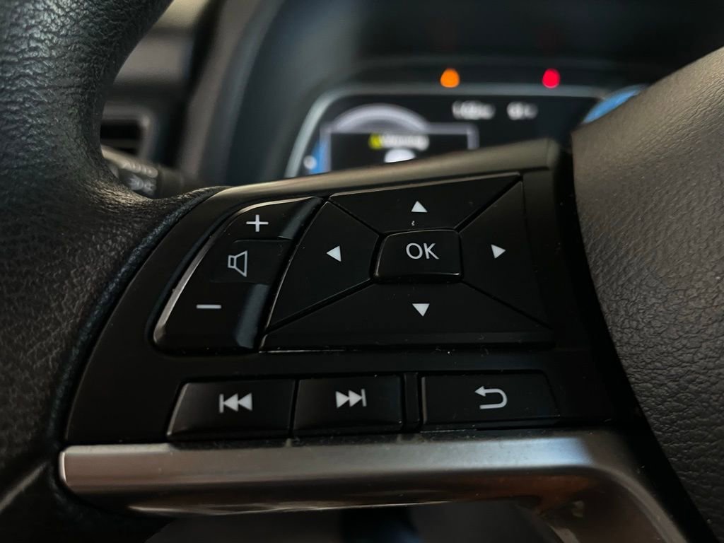 Used 2022 Nissan Leaf S image 26