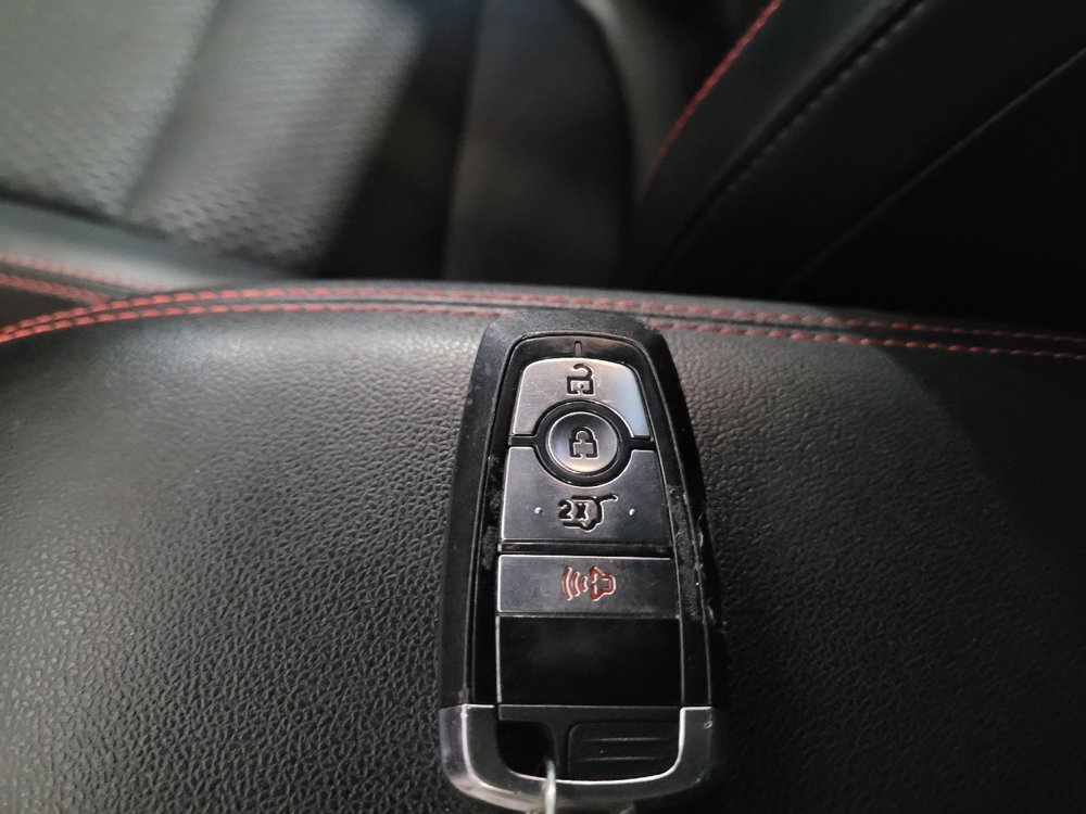 Used 2025 Ford Escape ST-Line FWD image 32