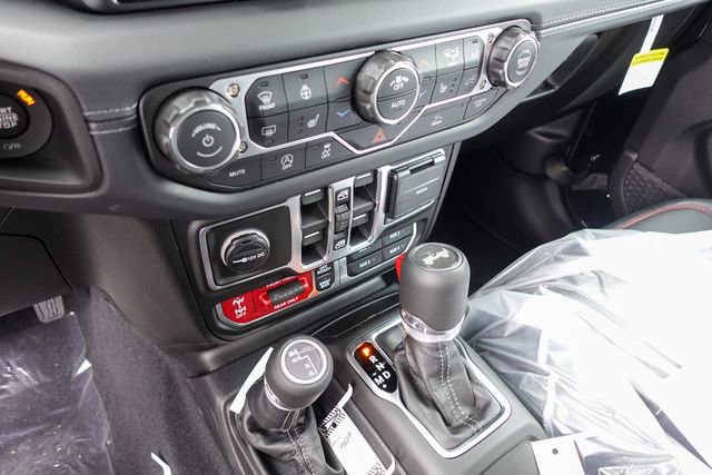 New 2026 Jeep Wrangler Unlimited Rubicon w/ Technology Group image 22