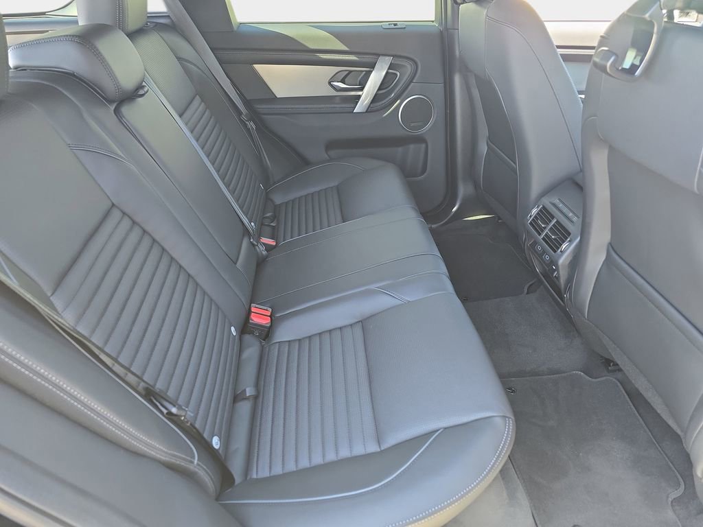 New 2026 Land Rover Discovery Sport Landmark image 11