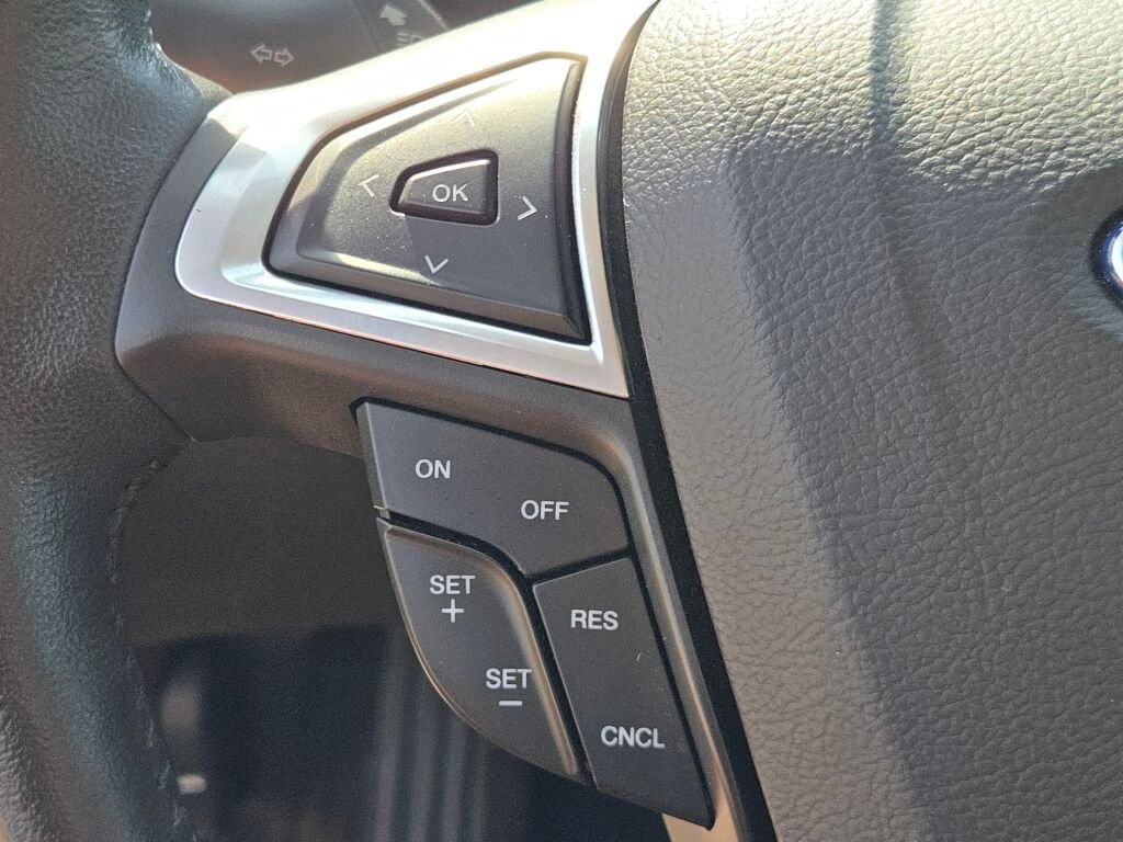 Used 2014 Ford Fusion SE w/ Equipment Group 202A FWD image 24