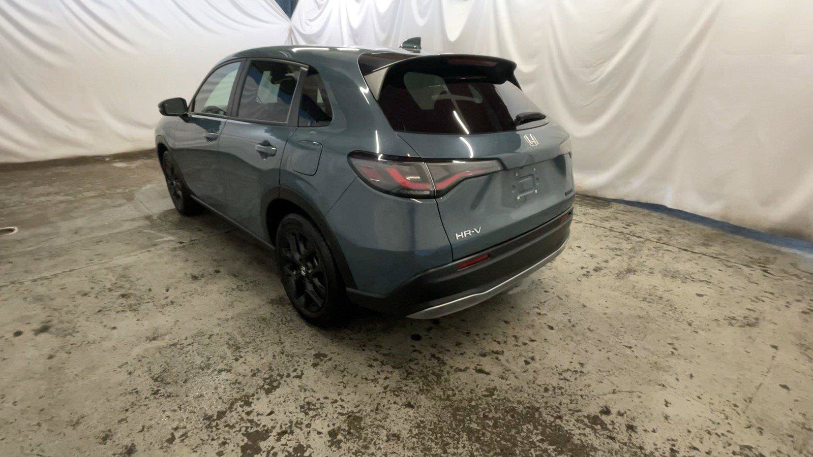 Used 2024 Honda HR-V Sport image 9