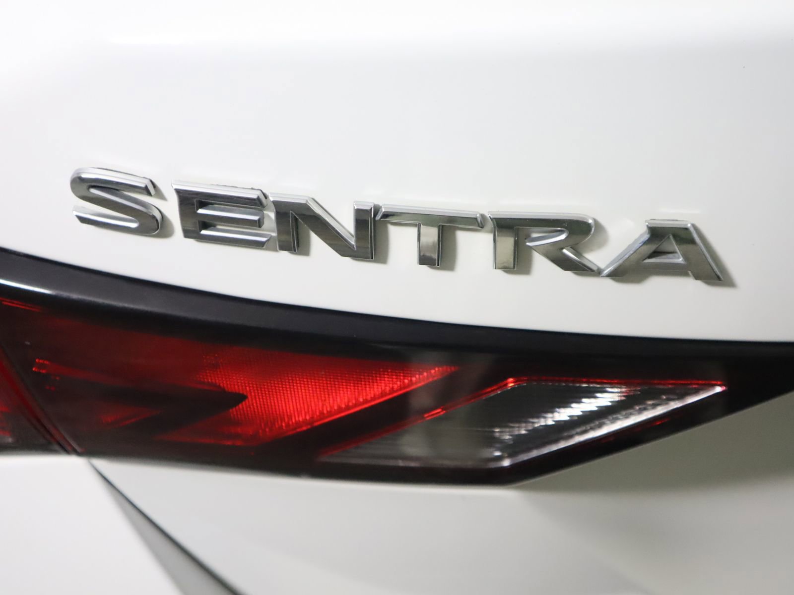 Used 2023 Nissan Sentra SV FWD image 10