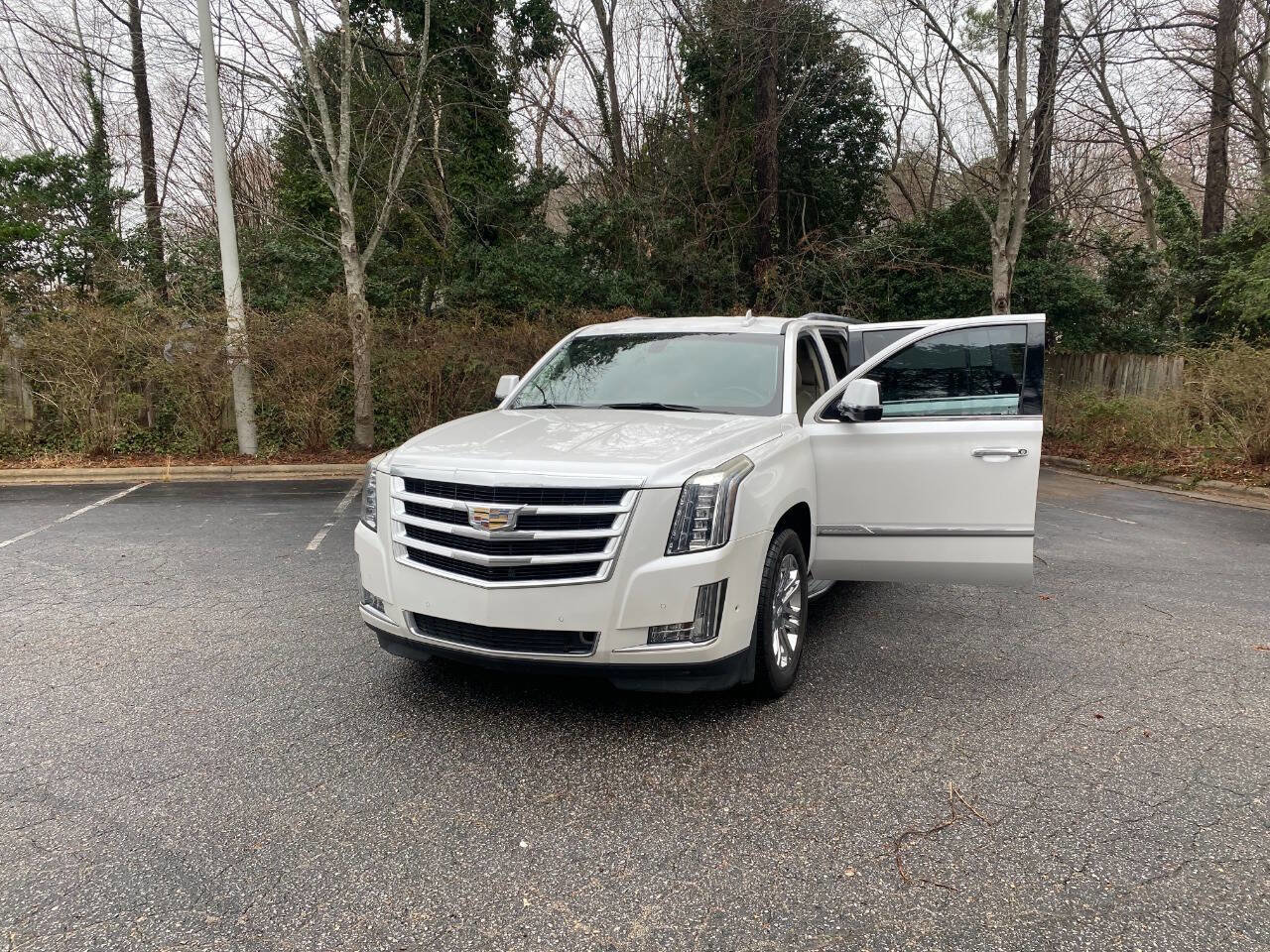 Used 2017 Cadillac Escalade ESV 2WD image 66