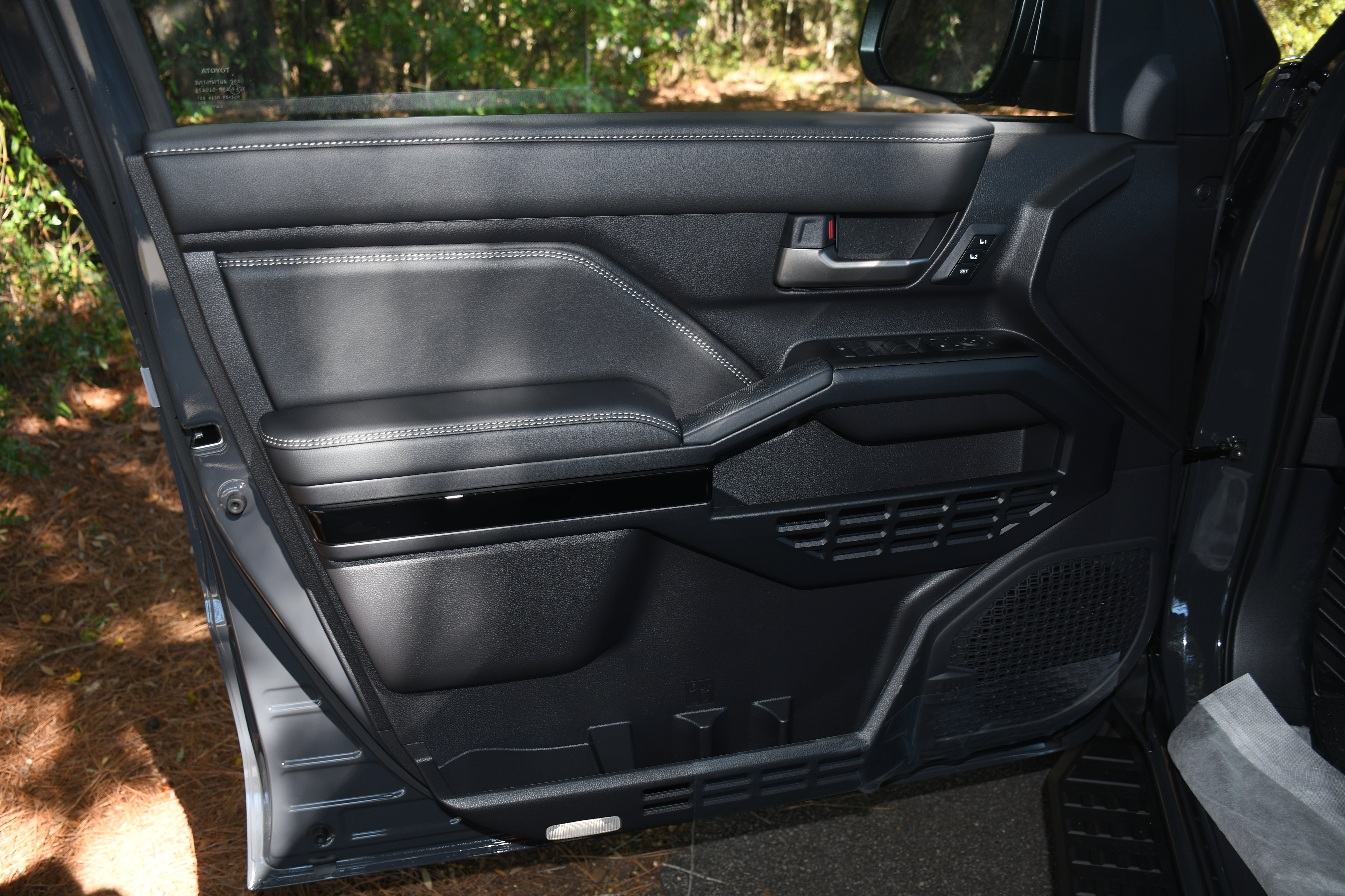 New 2025 Toyota 4Runner Limited image 5