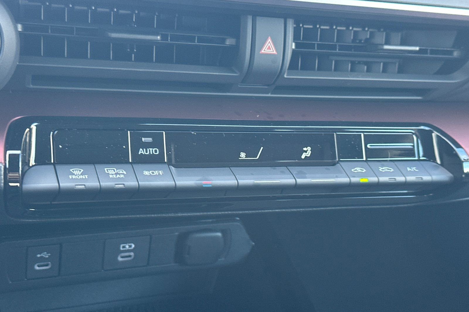 Used 2026 Toyota Prius Plug-In Hybrid image 21